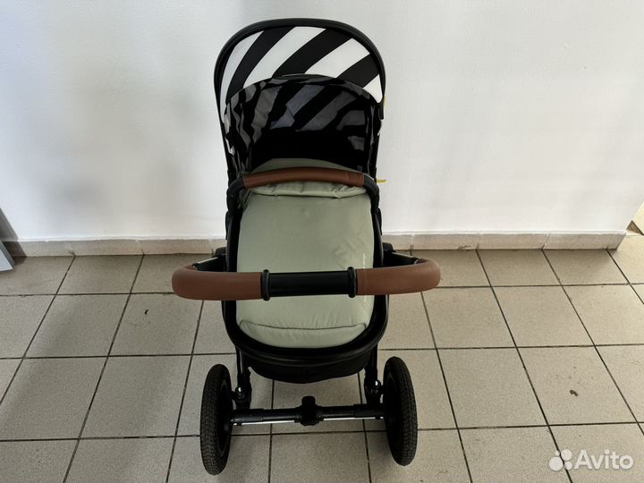 Коляска трансформер 2 в 1 в отличном состоянии