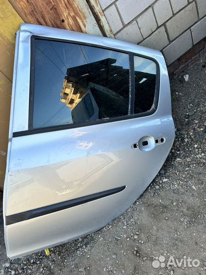 Дверь задняя renault clio 3