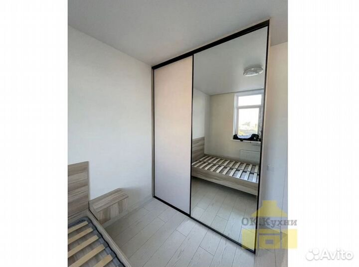 Шкаф купе с зеркалом