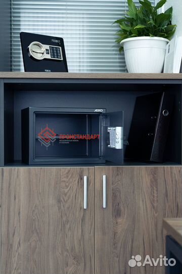 Сейф металлический для ценностей