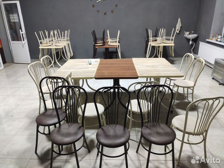 Столы и стулья