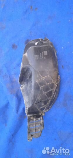 Подкрылок задний правый Opel Zafira a