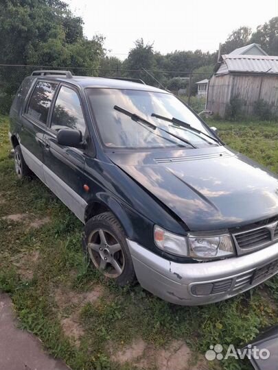 Mitsubishi Space Wagon бензин