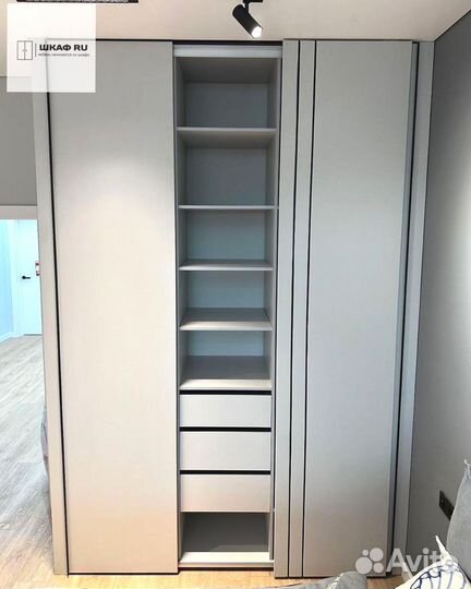 Шкаф распашной с фрезерованными фасадами