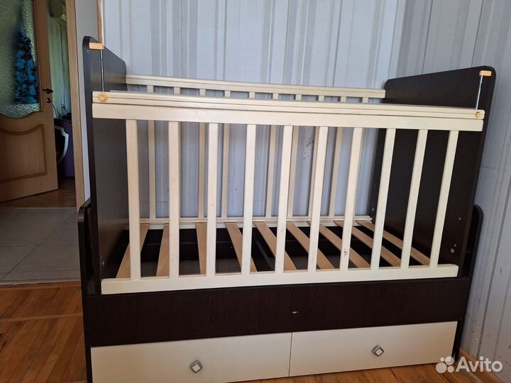 Детская кроватка