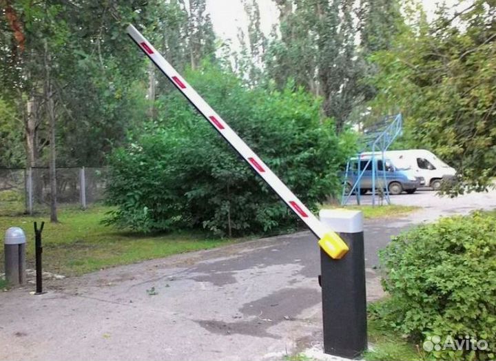 Автоматический шлагбаум с пультом ду гарант