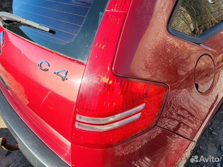 Фонарь задний правый Citroen C4 1