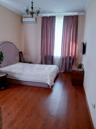 1-к. квартира, 50 м², 1/2 эт.