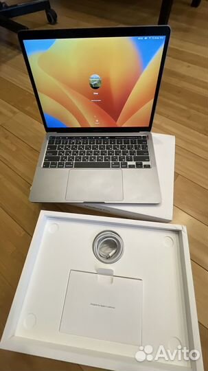 Macbook pro 13 2020 touch bar