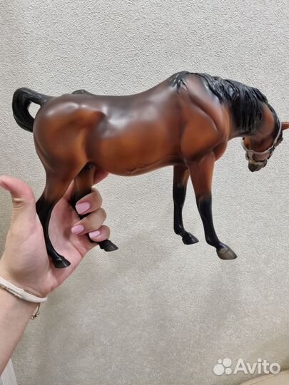 Фигурки лошадей breyer