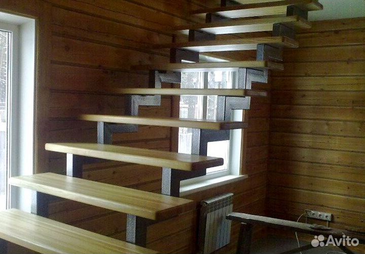 Каркас лестницы из металла