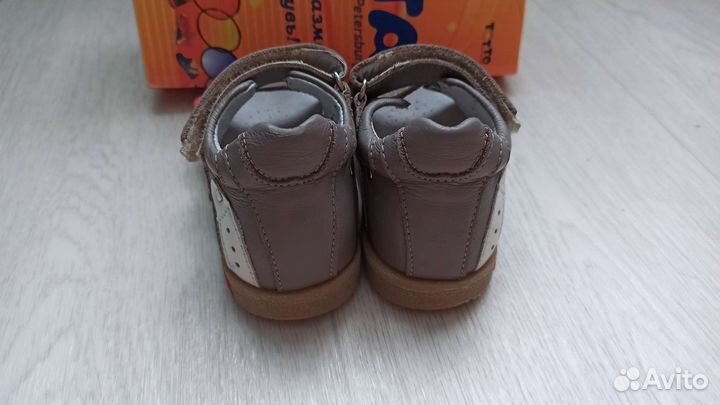 Сандали Тотта