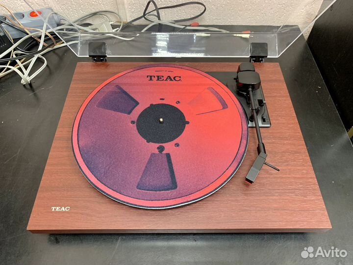 Проигрыватель винила Teac TN-180BT