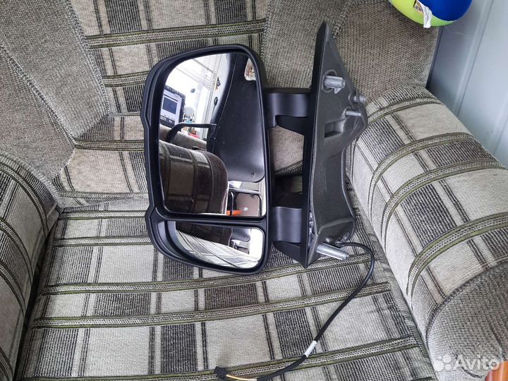 Зеркало левое на peugeot