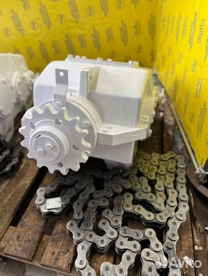 Редуктор реверсивный автобетоносмесителя сб-92