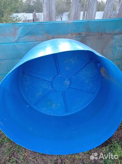 Емкость для воды пластиковая бу