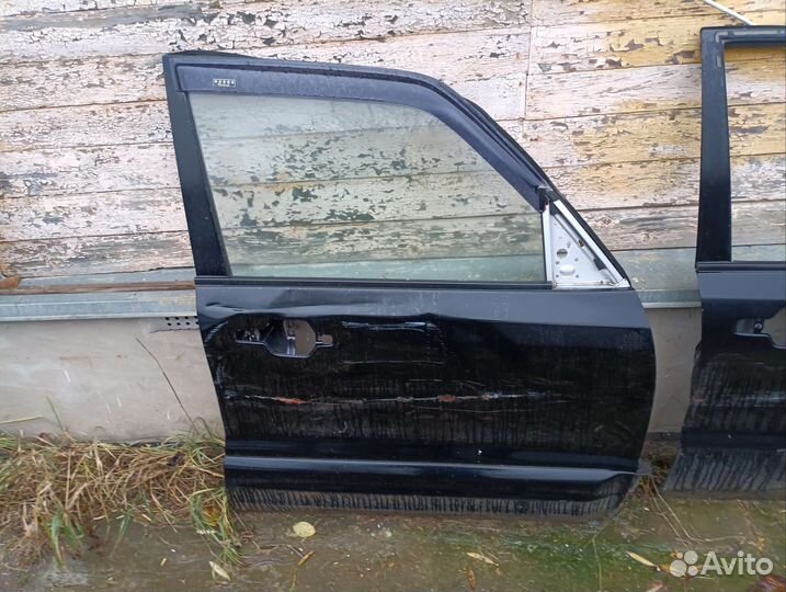 Дверь передняя правая митсубиси паджеро 3