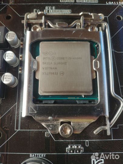 Материнская плата с процессором и памятью