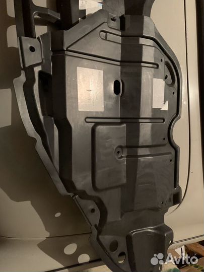 Пыльник (Лев+пр) моторного отсека Toyota CamryV40