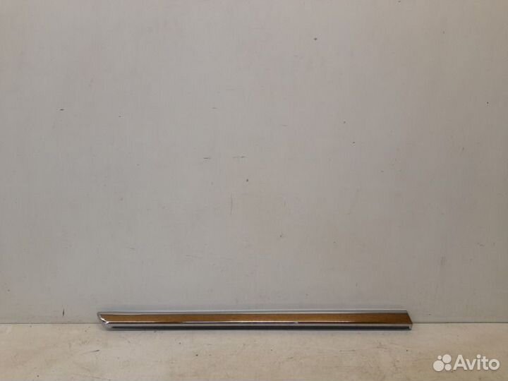 Молдинг двери передний левый Toyota Land Cruiser