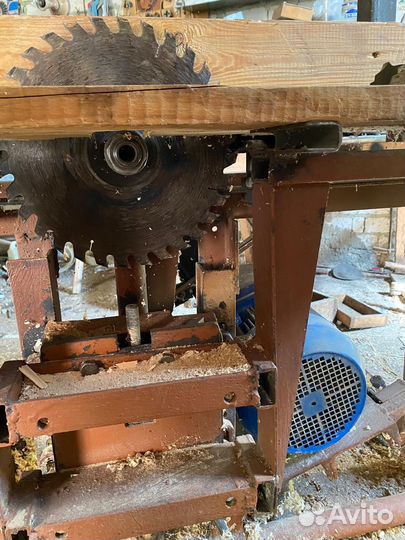 Деревообрабатывающий станок