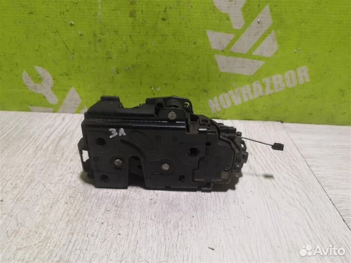 Замок двери задней левой Шкода Октавия А4
