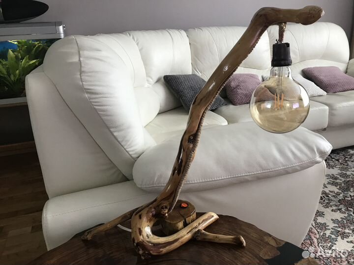 Светильник. Настольная лампа. Лиственница