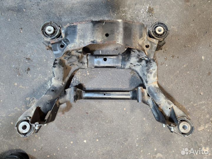 Балка заднего моста BMW M3 E46