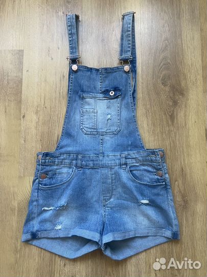 Джинсовый комбинезон