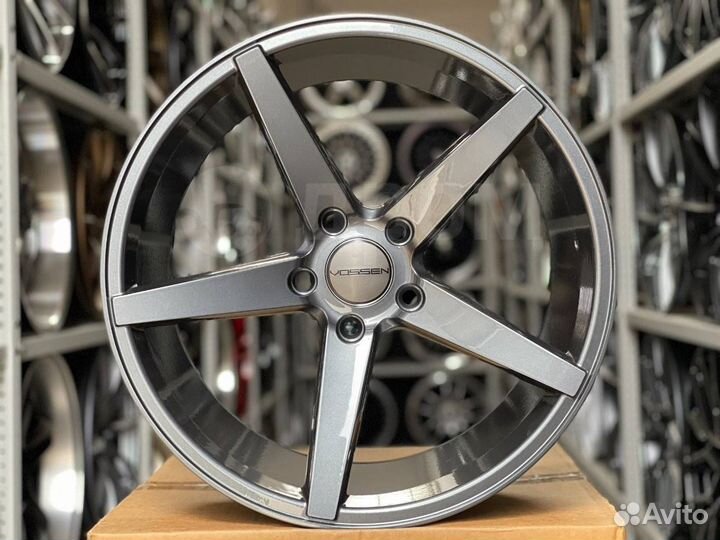 Диски 5*114,3 R18 Vossen VPS-303