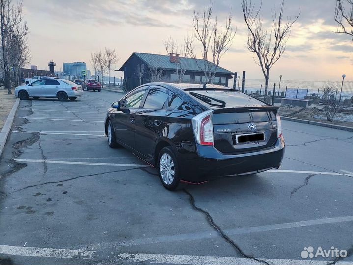 Аренда Автопрокат Toyota Prius во Владивостоке