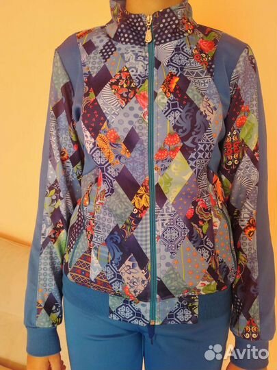 Спортивный костюм на девочку