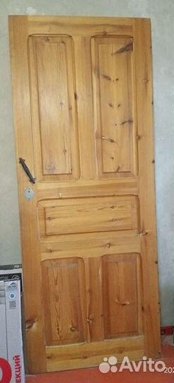 Дверь входная деревянная бу