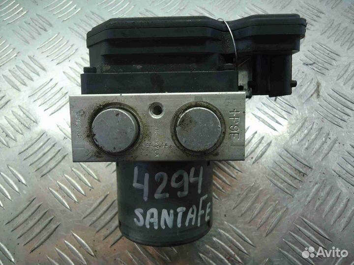 Блок управления тормозами/насос ABS Hyundai Santa