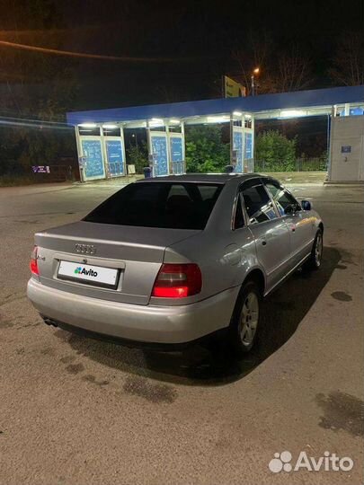 Audi A4 1.8 МТ, 1998, 350 000 км