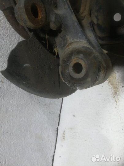 Кулак поворотный задний правый Volkswagen Touareg