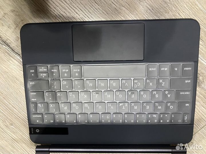 Клавиатура для iPad pro 11