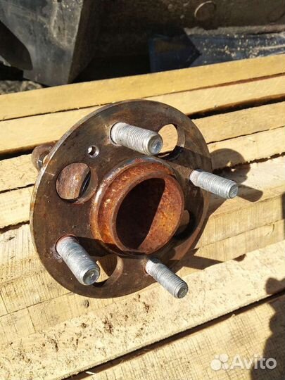 Ступица задняя Kia Rio 4 защита пыльник