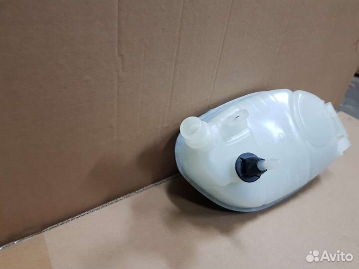 Расширительный бачок Мерседес 117 W 176 W 156 W246