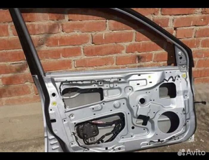 Дверь Митсубиси ланцер 9