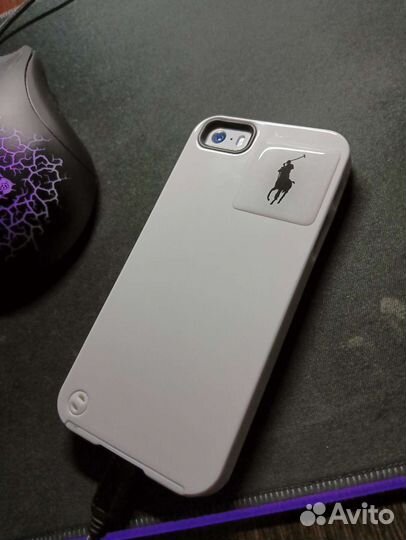 Телефон iPhone SE