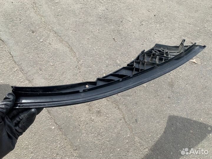 Накладка левой фары (верхняя) Sorento Prime