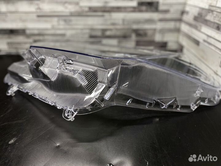 Стекло фары Toyota RAV 4 (2015-2019гг.)