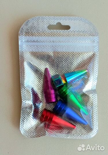 Набор металлических колпачков на колесо