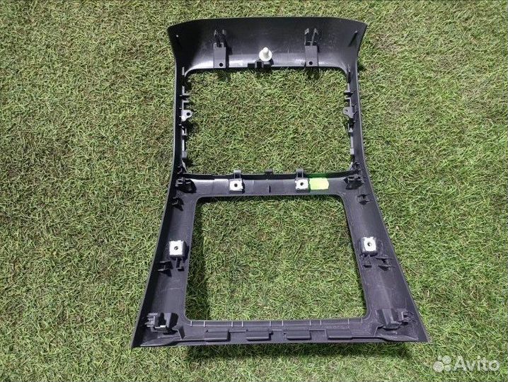 Накладка центральной консоли задняя Porsche