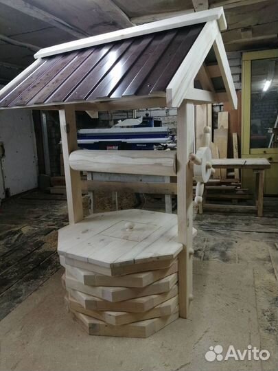 Декоративный колодец