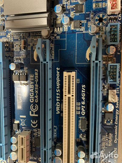 Материнская плата с процессором и памятью