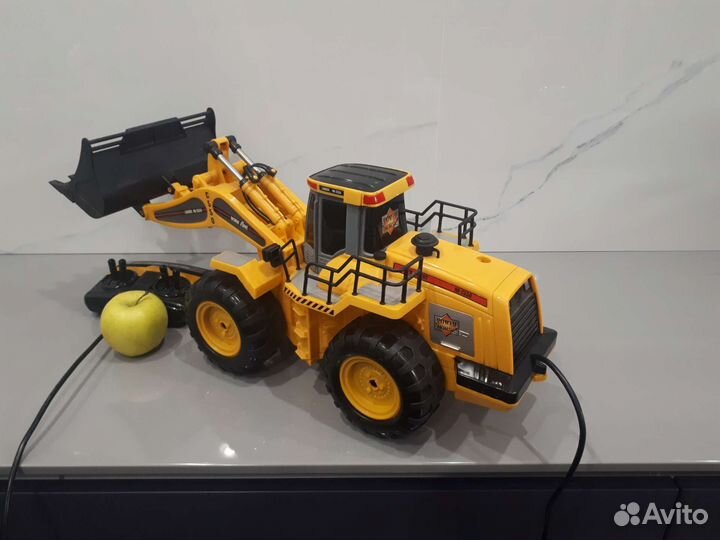 Игрушка на пульте 