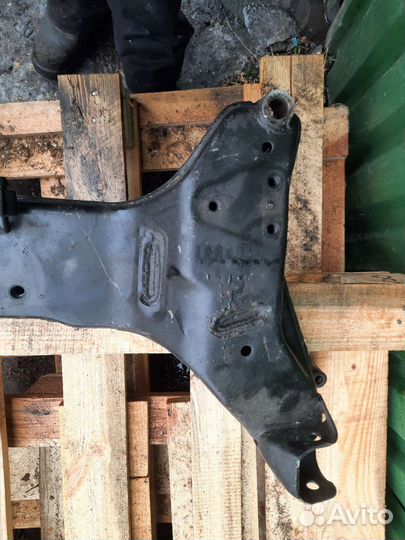 Подрамник передний Nissan Almera N16 Classic