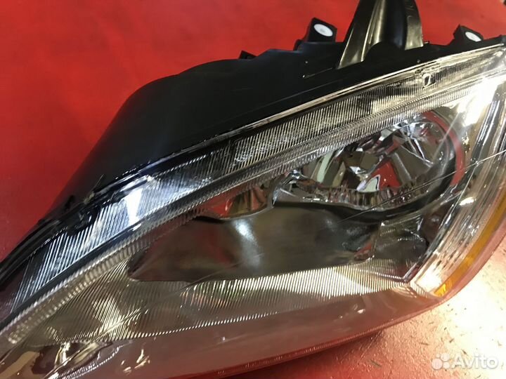 Фара левая Ford Focus 2 (хром) Новая